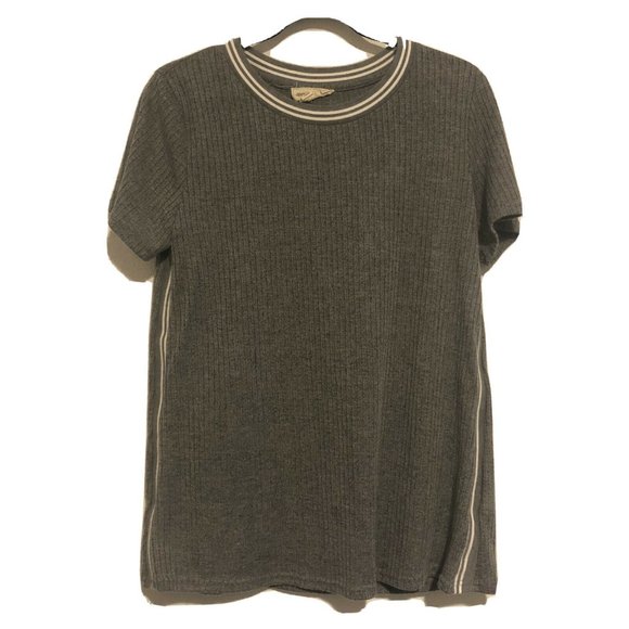 Coverstitched Gray With White Stripes Short Sleeved Sweater Shirt Women’s Small - Picture 1 of 12